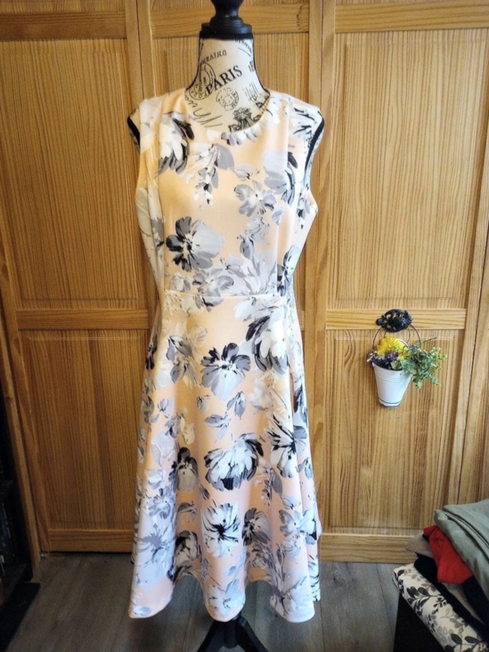 Calvin Klein Floral Fit & Flare Dress in Pink & Gray Like New